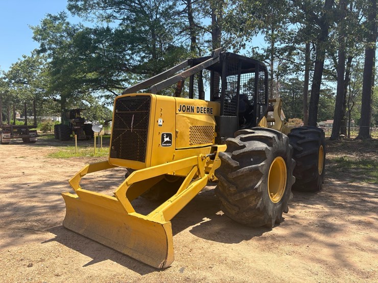 1983-john-deere-640-image-2