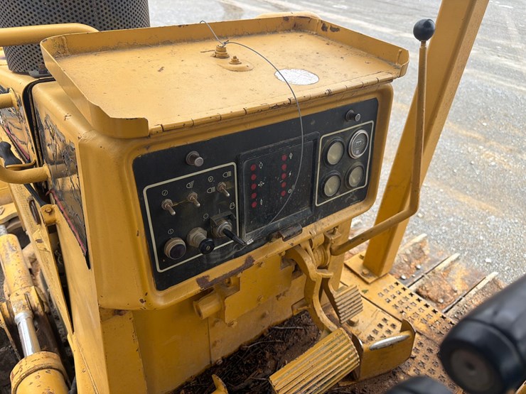 caterpillar-d4h-xl-image-20