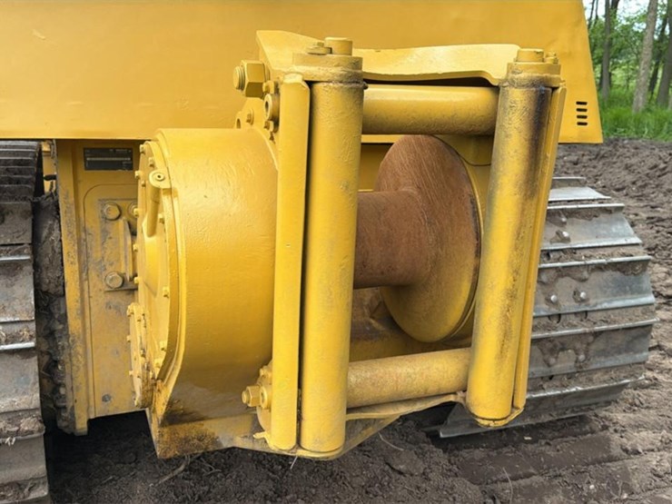 2018-caterpillar-d6k-image-49