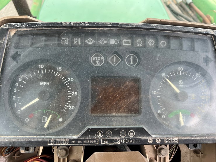 2001-john-deere-6310-image-3