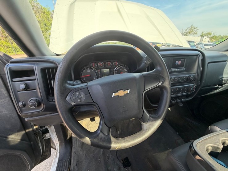 2017-chevrolet-silverado-1500-image-11