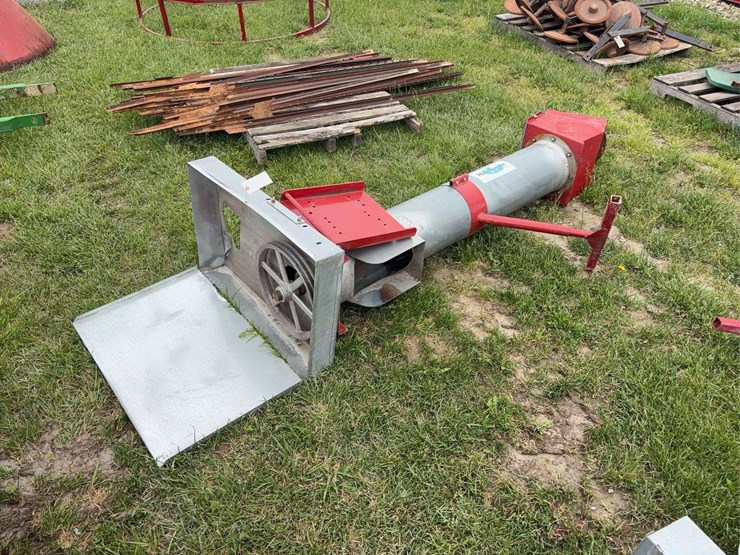 hutchinson-45-degree-upright-10"-auger,-no-motor-image-1