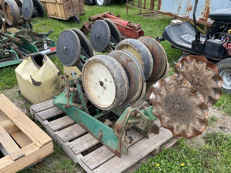 john-deere-7000-image-1