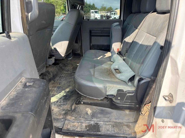 2011-ford-f550-xl-image-26