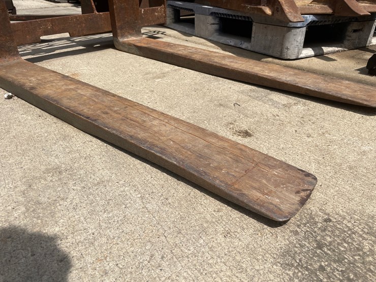 #6022-•-pallet-forks-image-3