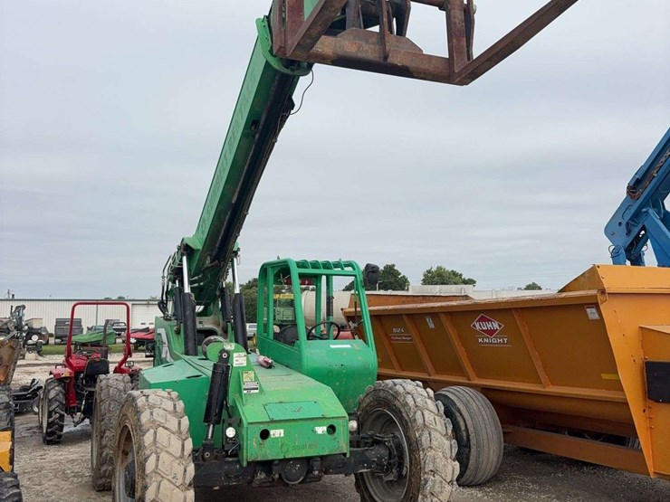 2014-jlg-6036-image-3