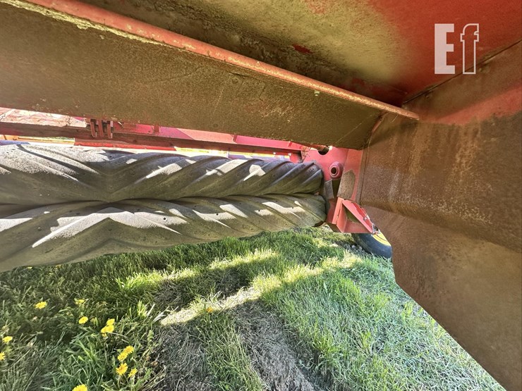 new-holland-116-image-14
