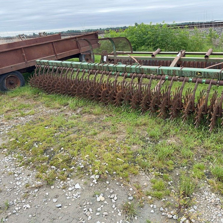 JOHN DEERE 400