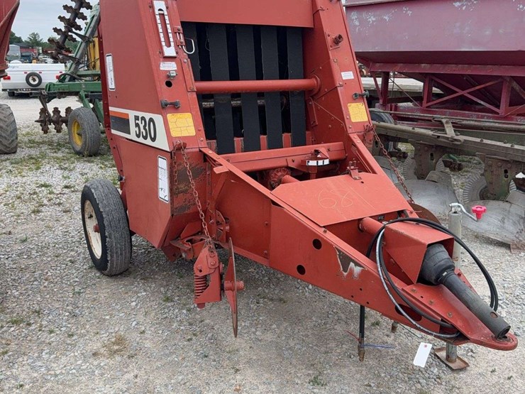 hesston-530-image-1