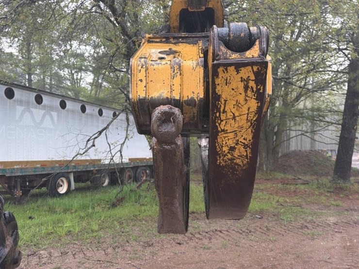 1996-deere-748g-image-11