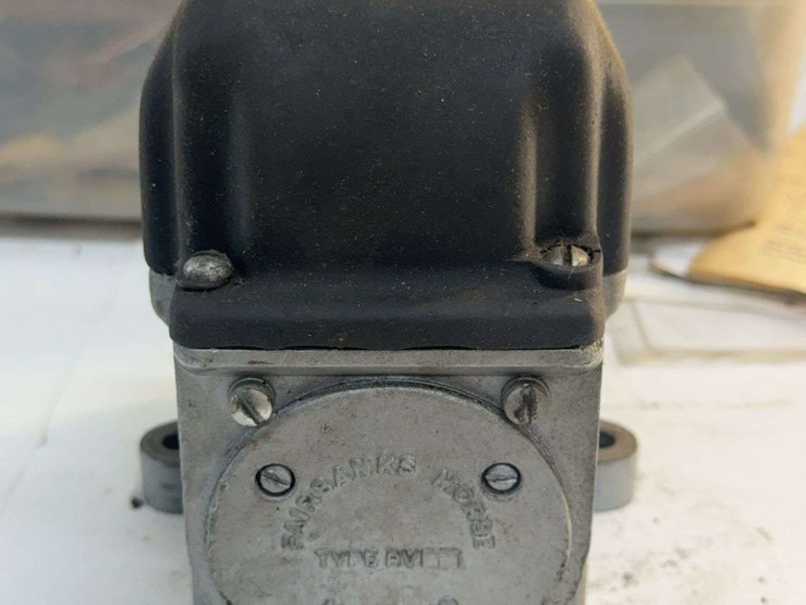 fairbanks-morse-type-rv11-magneto-and-related-parts-image-6