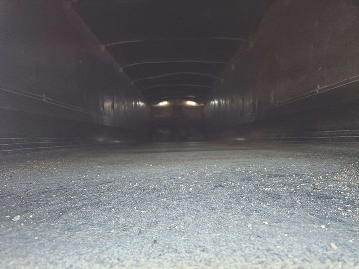 1997-mac-34ft-dump-trailer,-good-tires,-new-hoist-2-years-ago,-new-liner-2-years-ago,-tarp-and-power-opener,-2-years-ago,-and-new-jacks,-vin#-1m9d83421vc096684-image-12