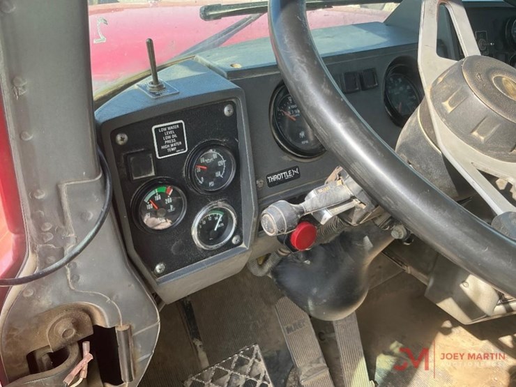 1998-mack-rd688s-image-15