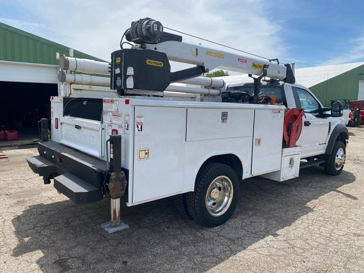 2019-ford-f-450-service-truck-image-4