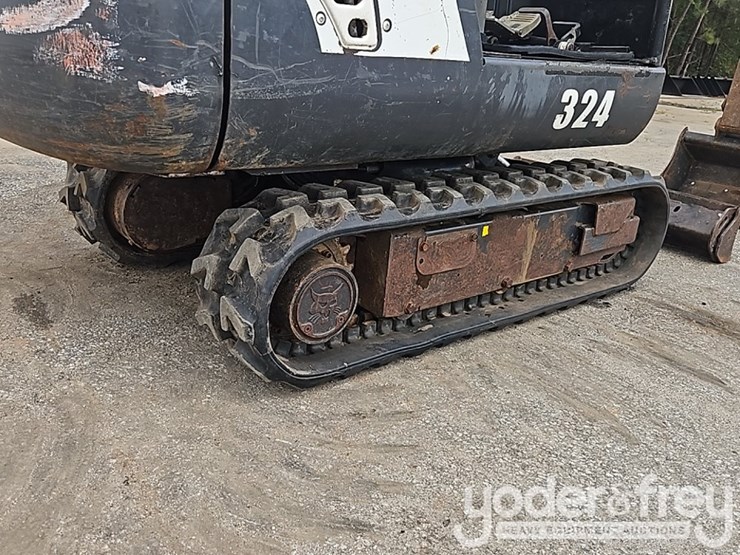 2013-bobcat-324m-image-10