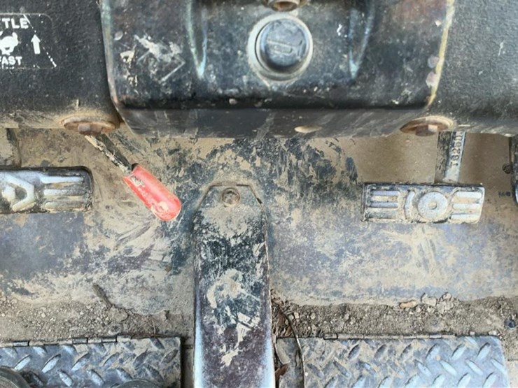 1990-john-deere-640d-image-27