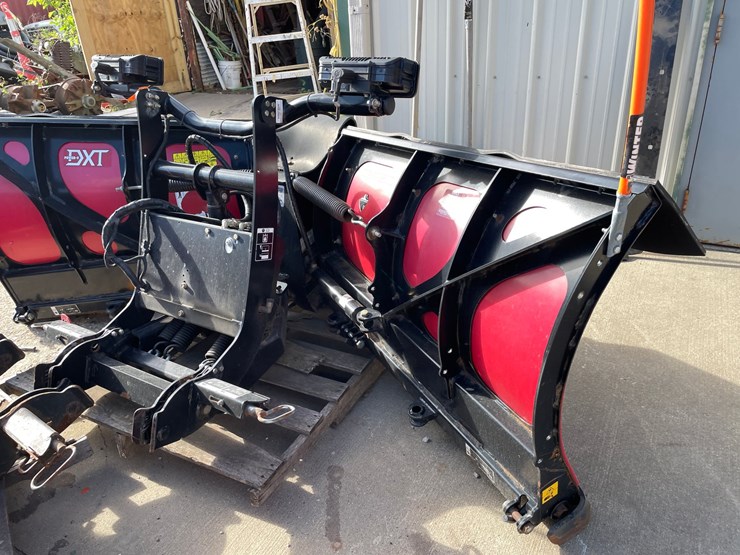 #6007-•-boss-9'-2"-poly-v-dxt-snow-plow-image-4