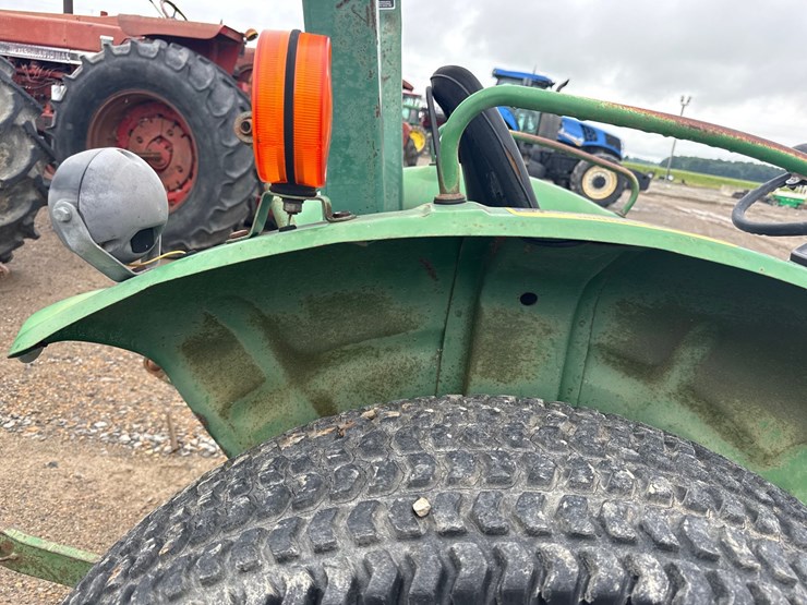 john-deere-850-image-27