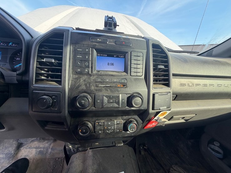 2020-ford-f250-image-12