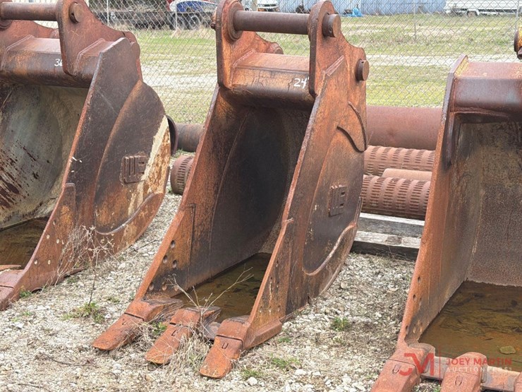 john-deere-24-image-2