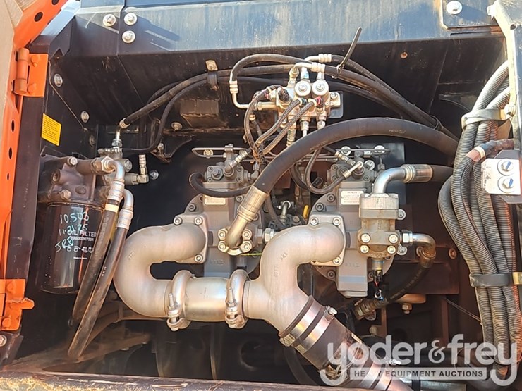 2018-hitachi-zx350-image-24
