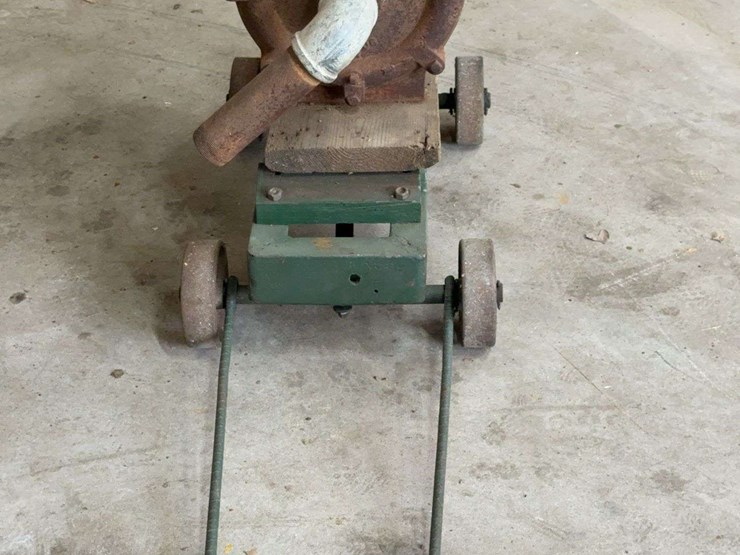 fairbanks-morse-pump-on-custom-cart-image-2