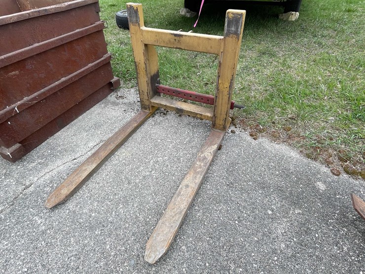 #4183-•-3-point-fork-attachment-image-1