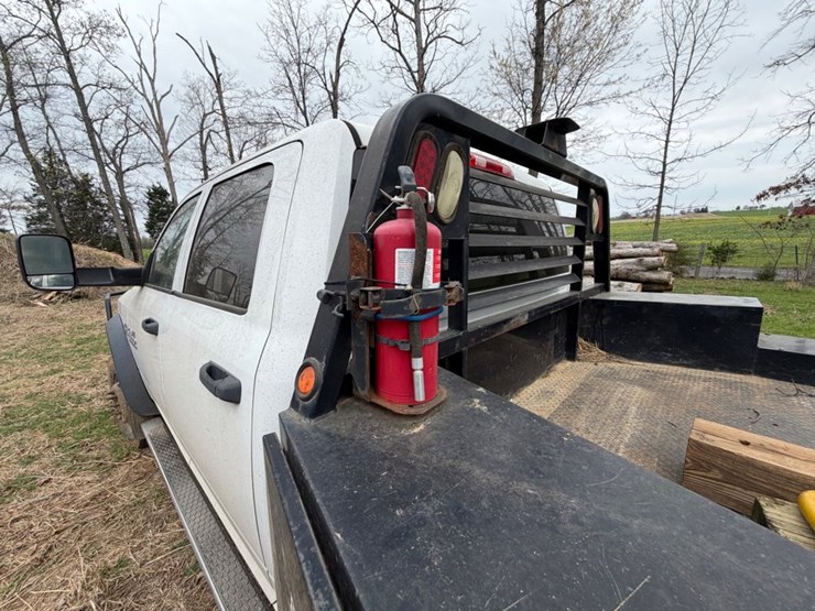 2014-dodge-ram-5500-image-4