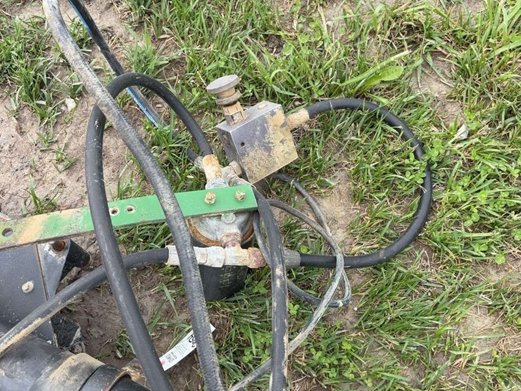 john-deere-planter-seed-vac-seed-auger-image-3
