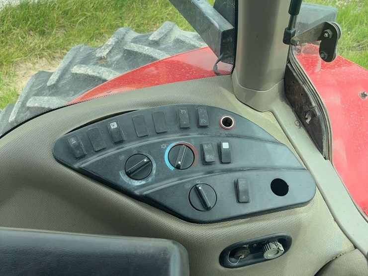 2010-case-ih-275-image-25
