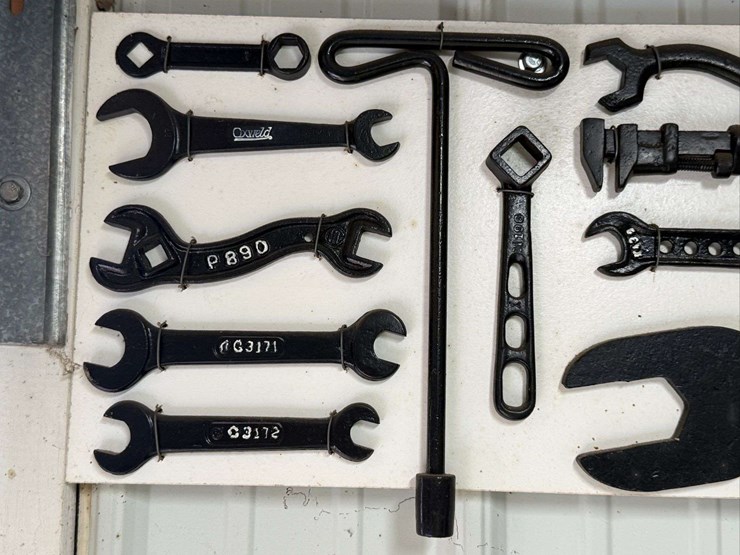 cast-iron-wrench-collection-image-2