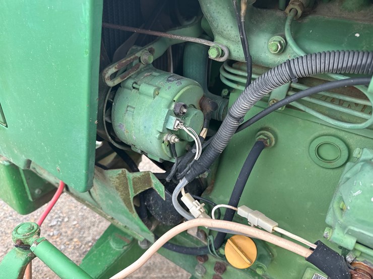 john-deere-850-image-8