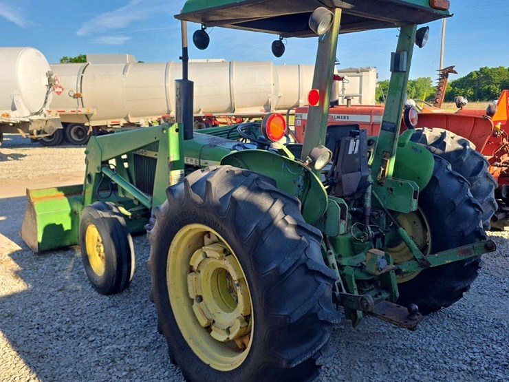 1977-john-deere-2040-image-5