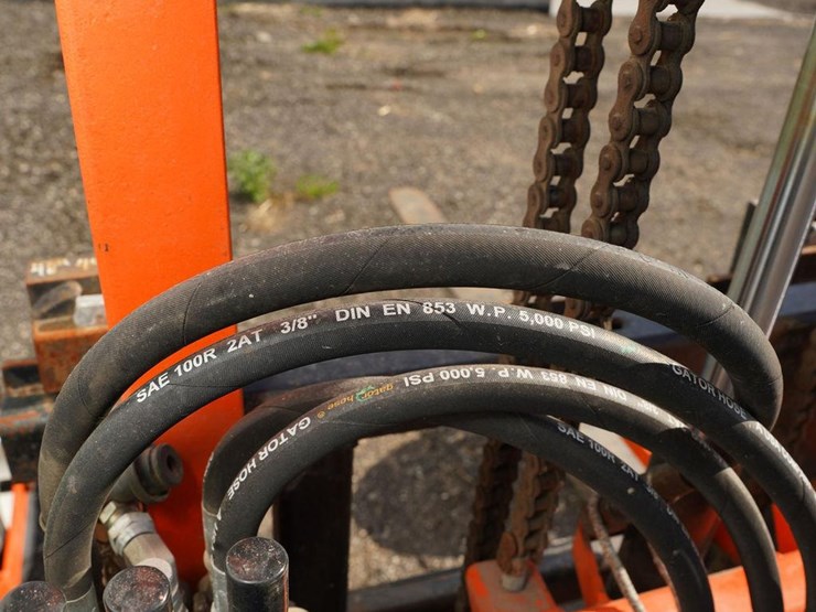 #107-•-2006-rough-terrain-walk-behind-forklift-image-7