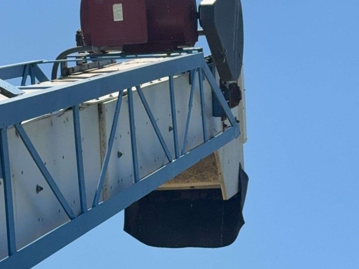 20"-x-30ft-paddle-chain-conveyor,-used-to-load-corn,-with-electric-motor,-single-phase-hookup-image-7