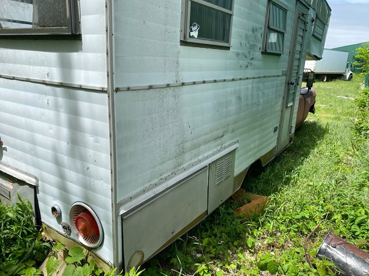 1952-cadillac-camper-rv-image-10