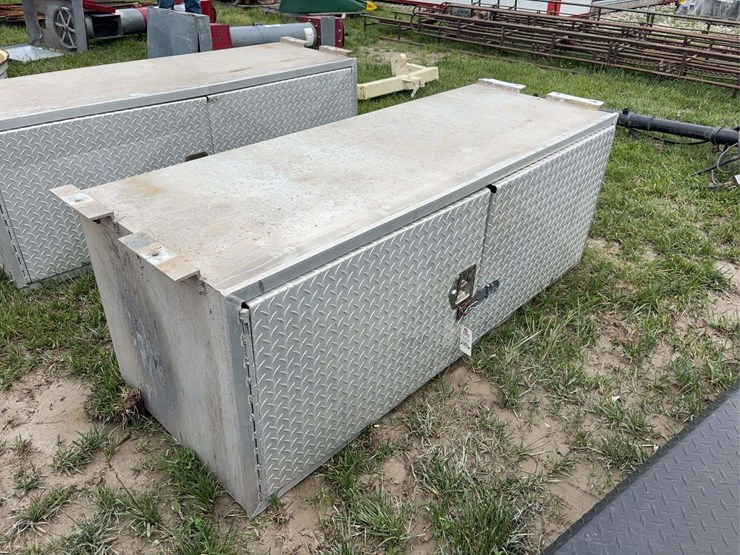 semi-step-deck-toolbox-image-1