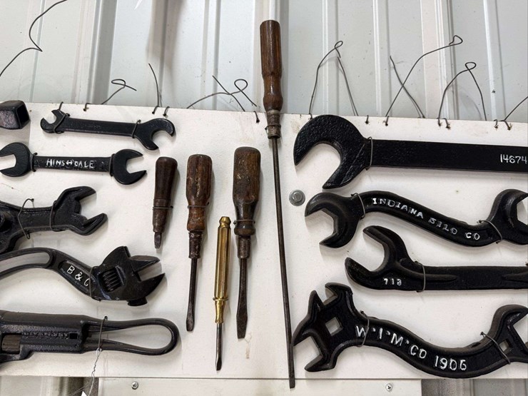 assorted-cast-iron-tools-and-wrenches-image-6