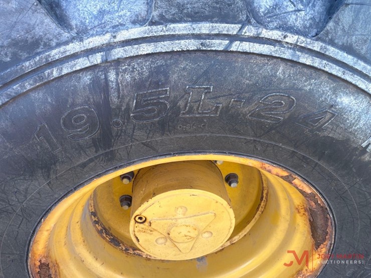 2013-deere-310k-ep-image-12