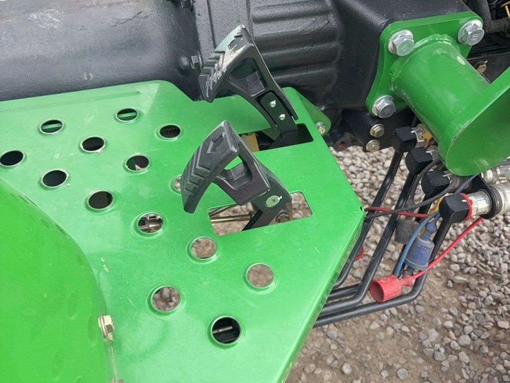 2015-john-deere-4105-image-20