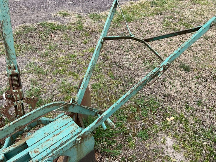 massey-harris-two-bottom-plow-image-9