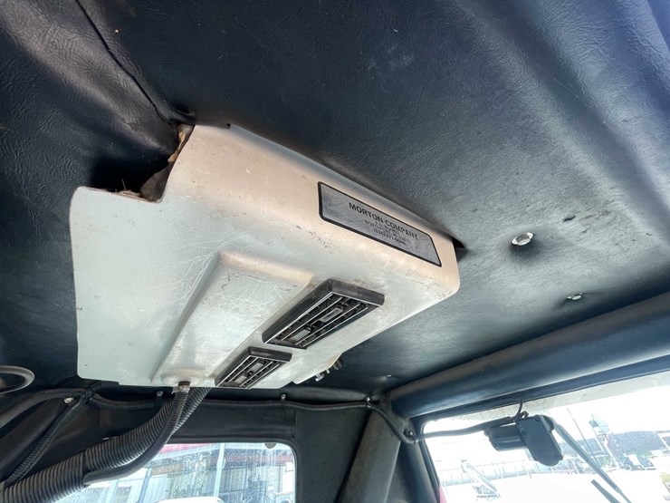 1993-ford-7740-image-63