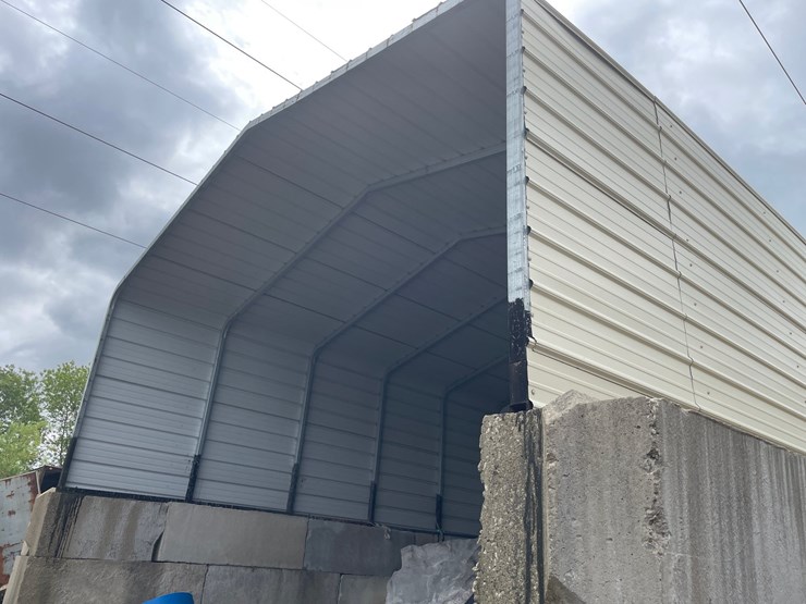 #6002-•-concrete-block-and-metal-salt-cover-structure-image-10