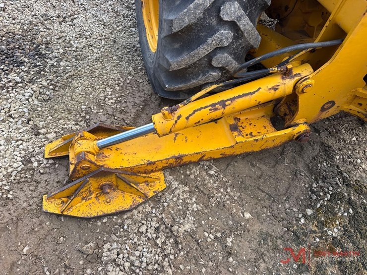 deere-310b-image-12
