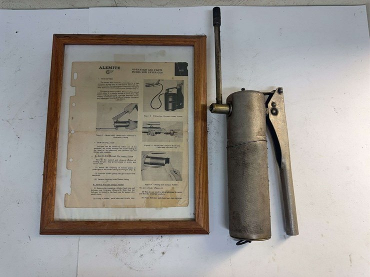 alemite-model-4021-lever-grease-gun-with-documentation-image-1