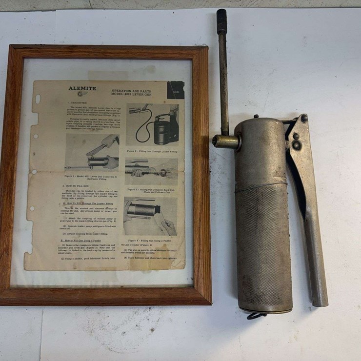 Alemite Model 4021 Lever Grease Gun with Documentation