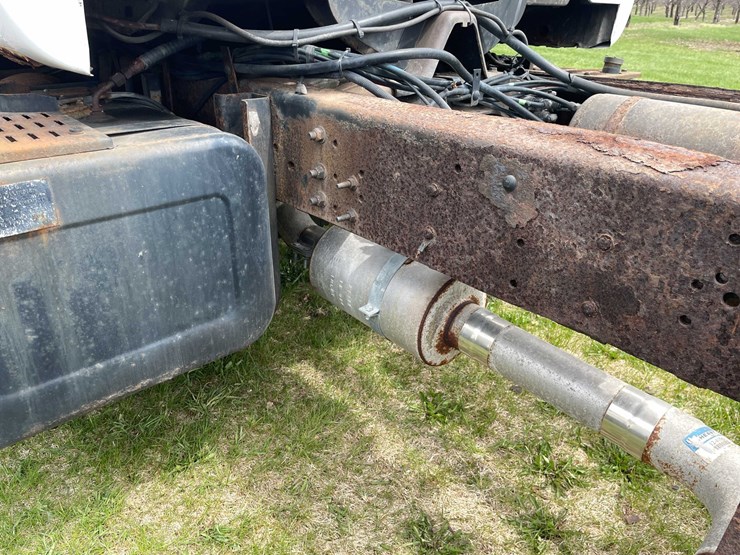 #4157-•-2000-gmc-c7500-(has-wi,-title)-image-57