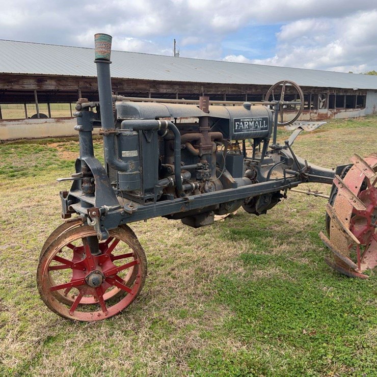 Farmall F-20