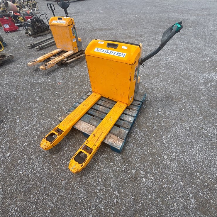#97 • ELECTRIC PALLET JACK