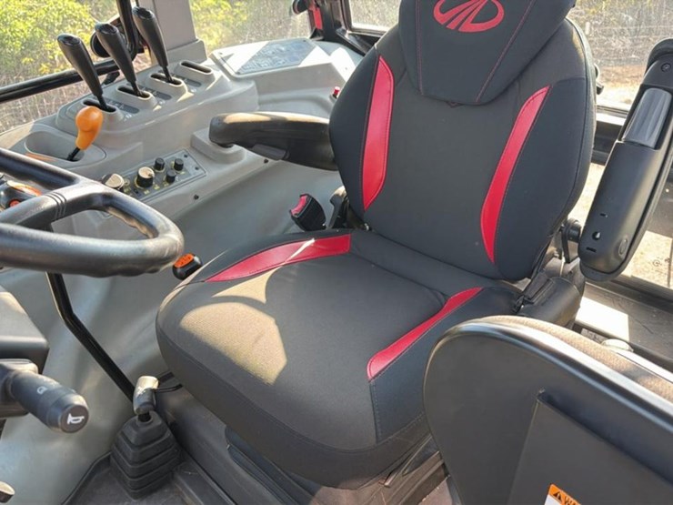 2018-mahindra-9110p-image-27